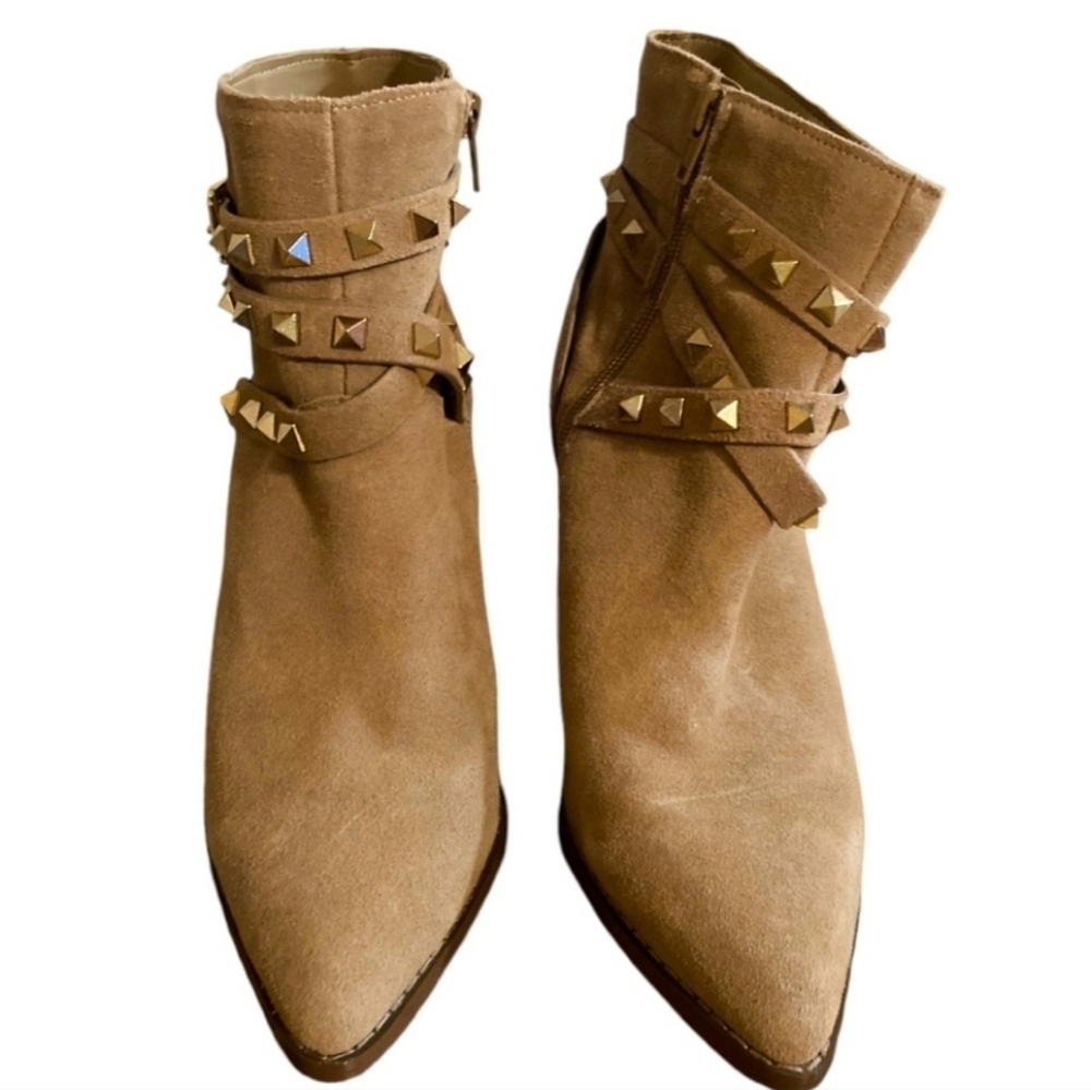 Steve Madden Booties Womems Size 6 Tan Suede Ankle Studded Strap Pointed Toe